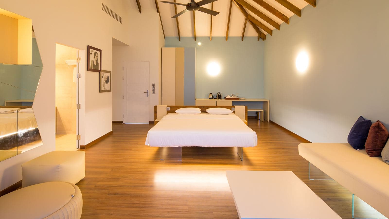 rooms-lagoon-villa