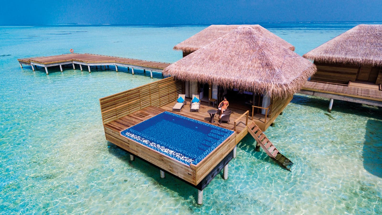 rooms-lagoon-suite-pool