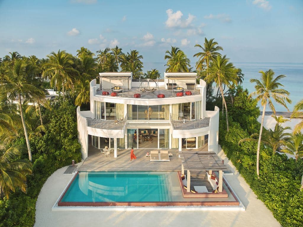 rooms-three-bedroom-beach-retreat-with-pool