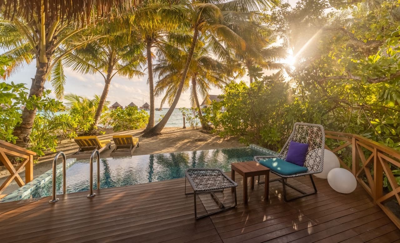 rooms-beach-pool-villa