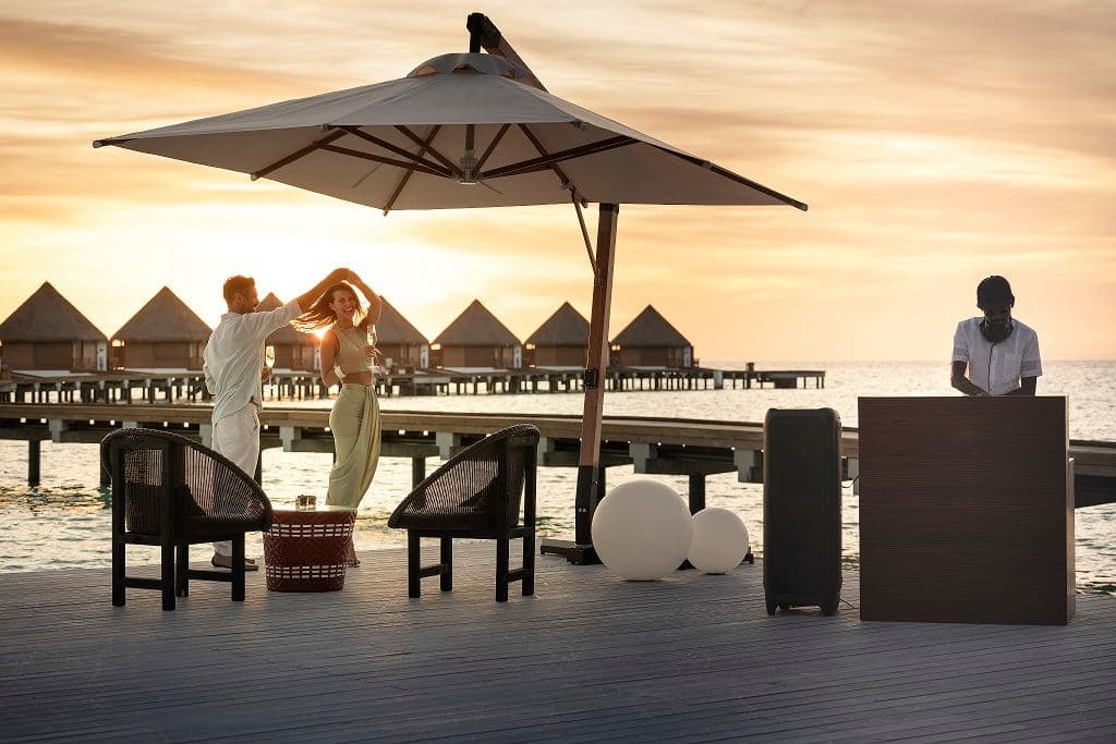 restaurants-pool-bar