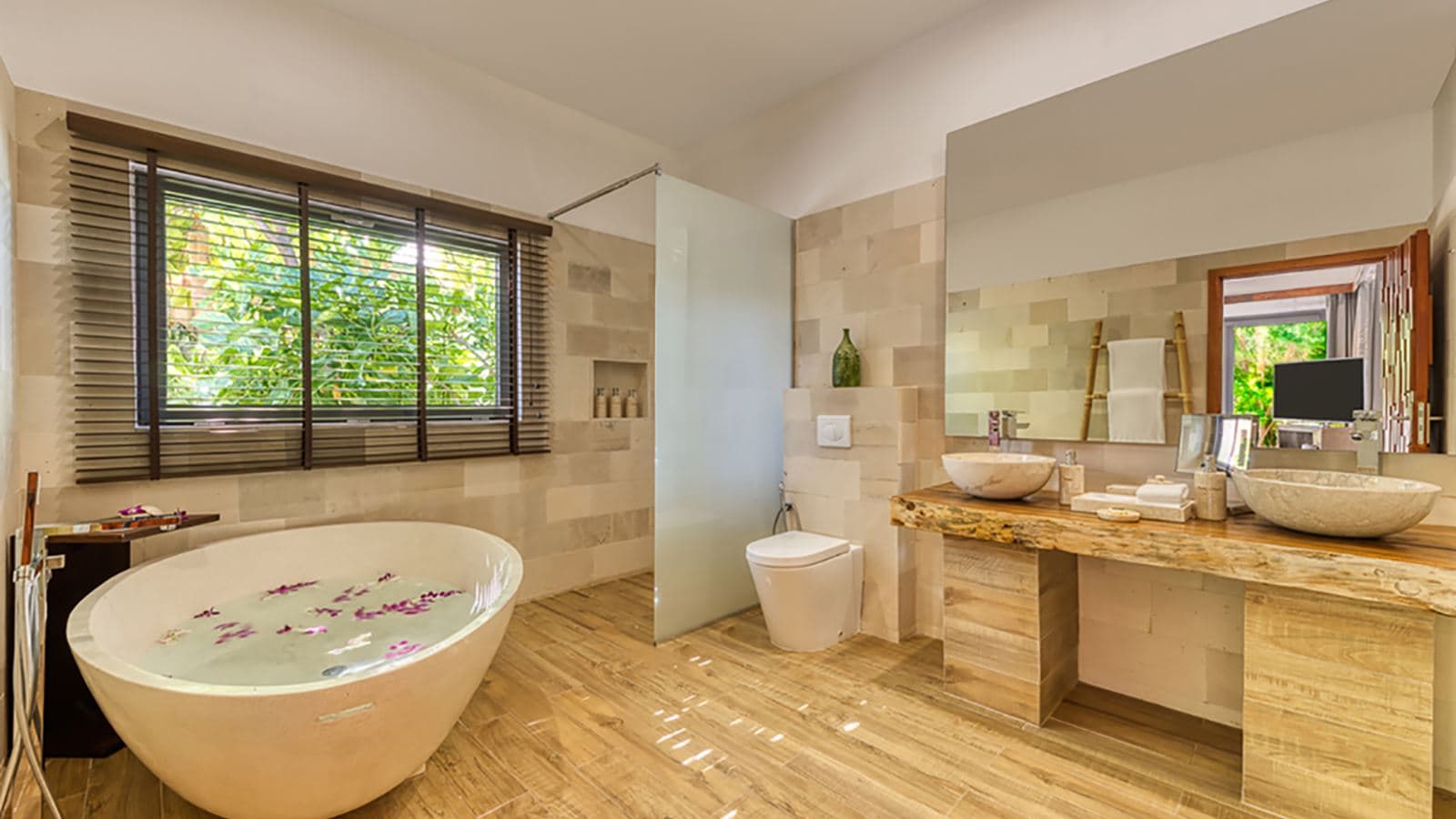rooms-beach-pool-spa-residence-3-bedrooms