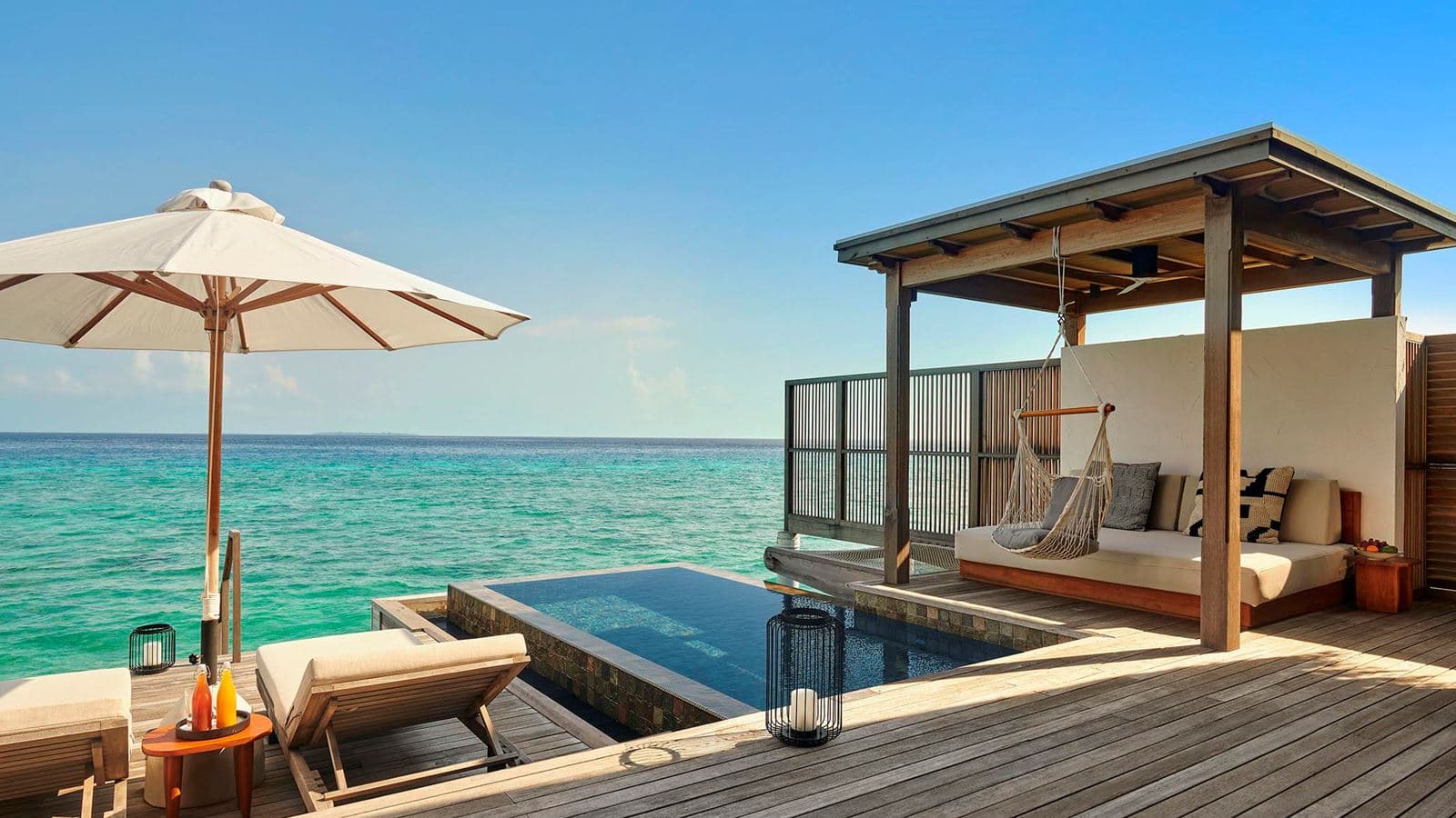 rooms-water-sunrise-villa-with-pool