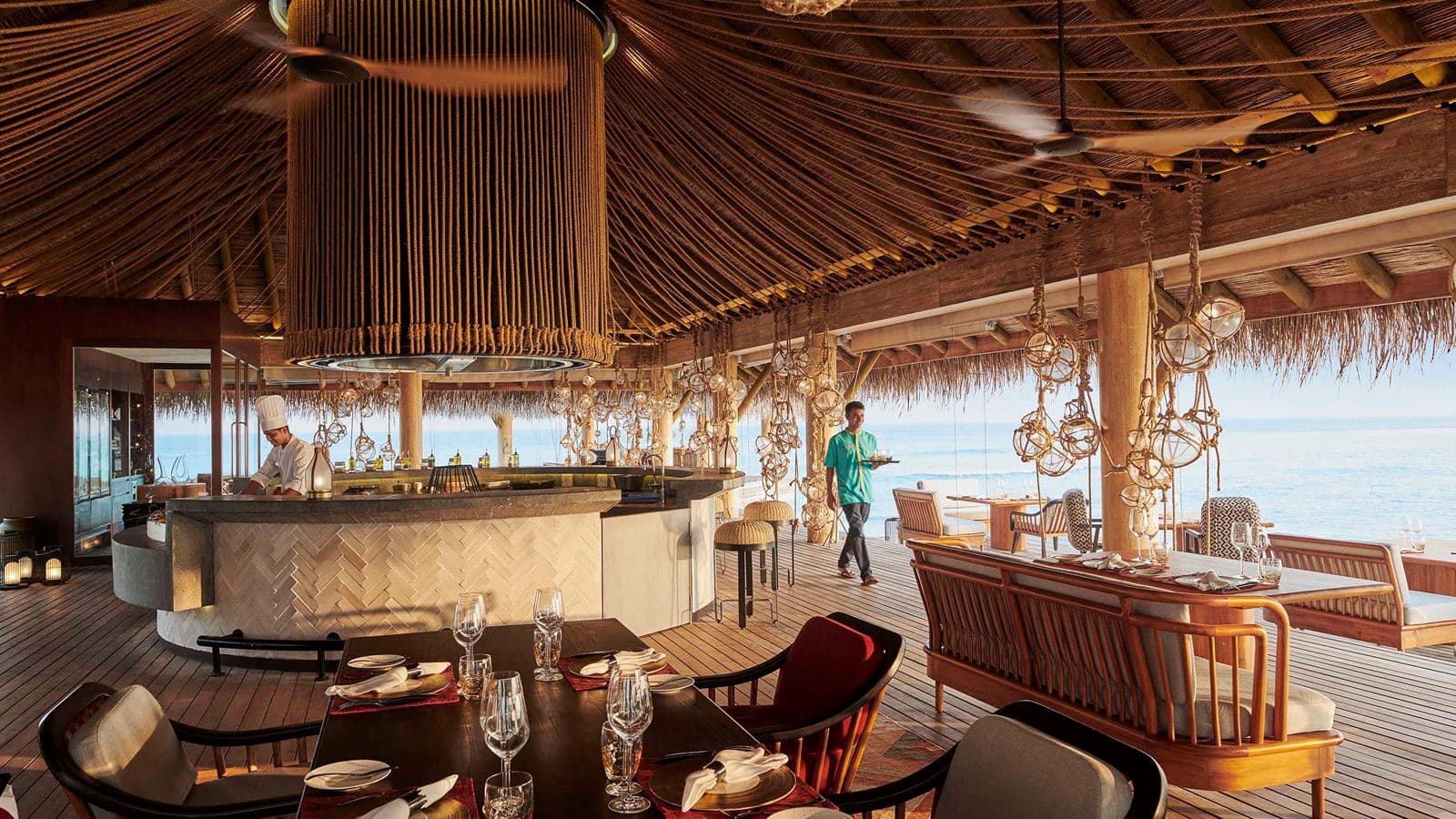 restaurants-azure-restaurant