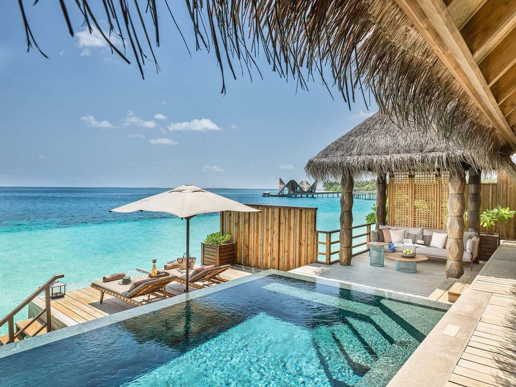 rooms-water-villa-with-pool