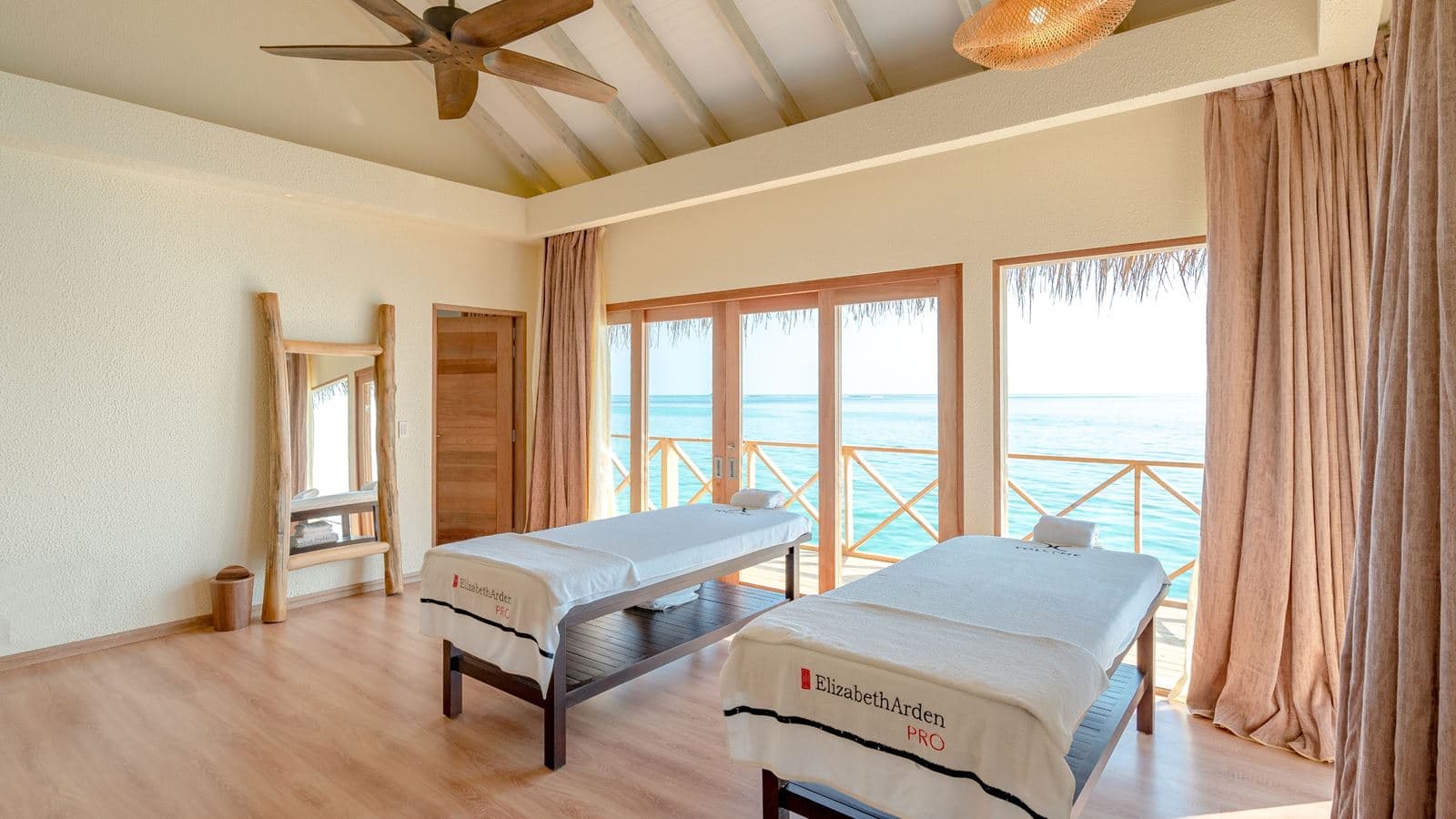 rooms-you--me-suite