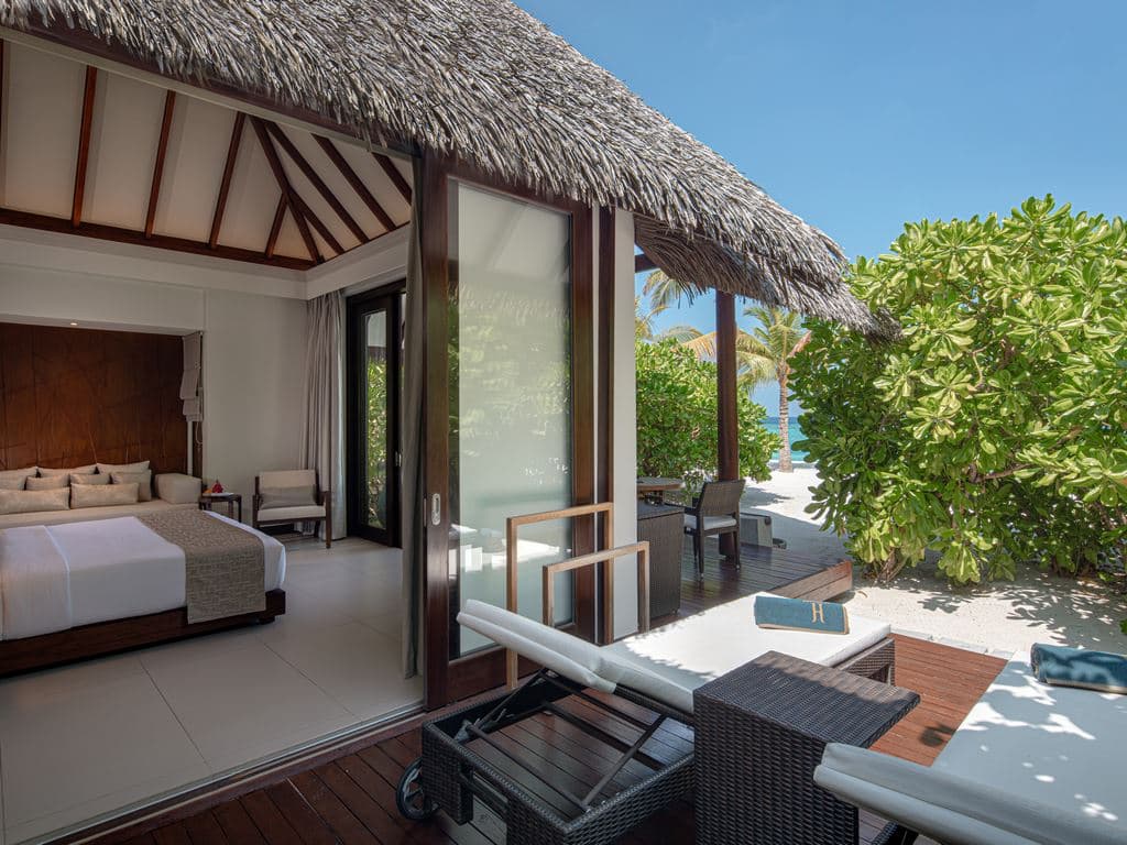 rooms-beach-villa