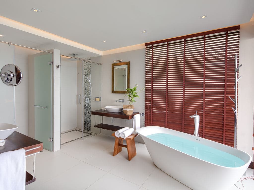 rooms-overwater-ocean-suite-with-infinity-pool