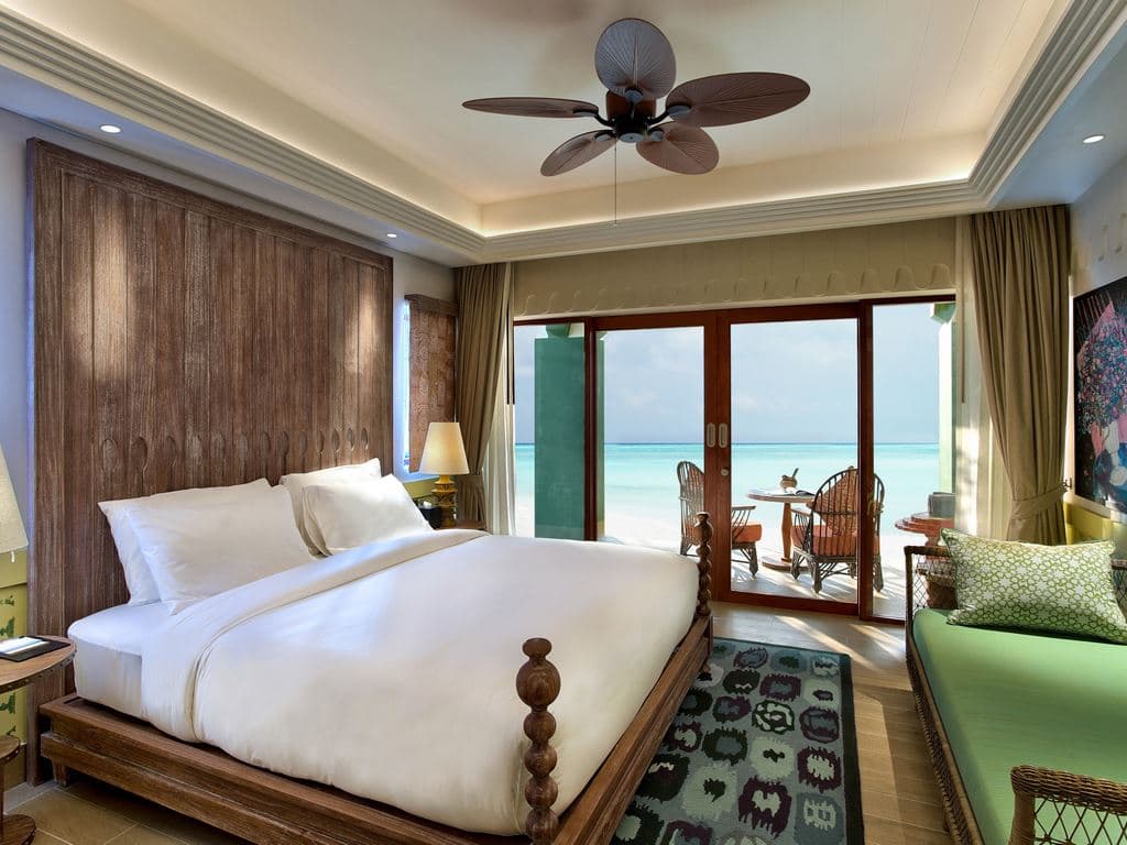 rooms-beach-room--king