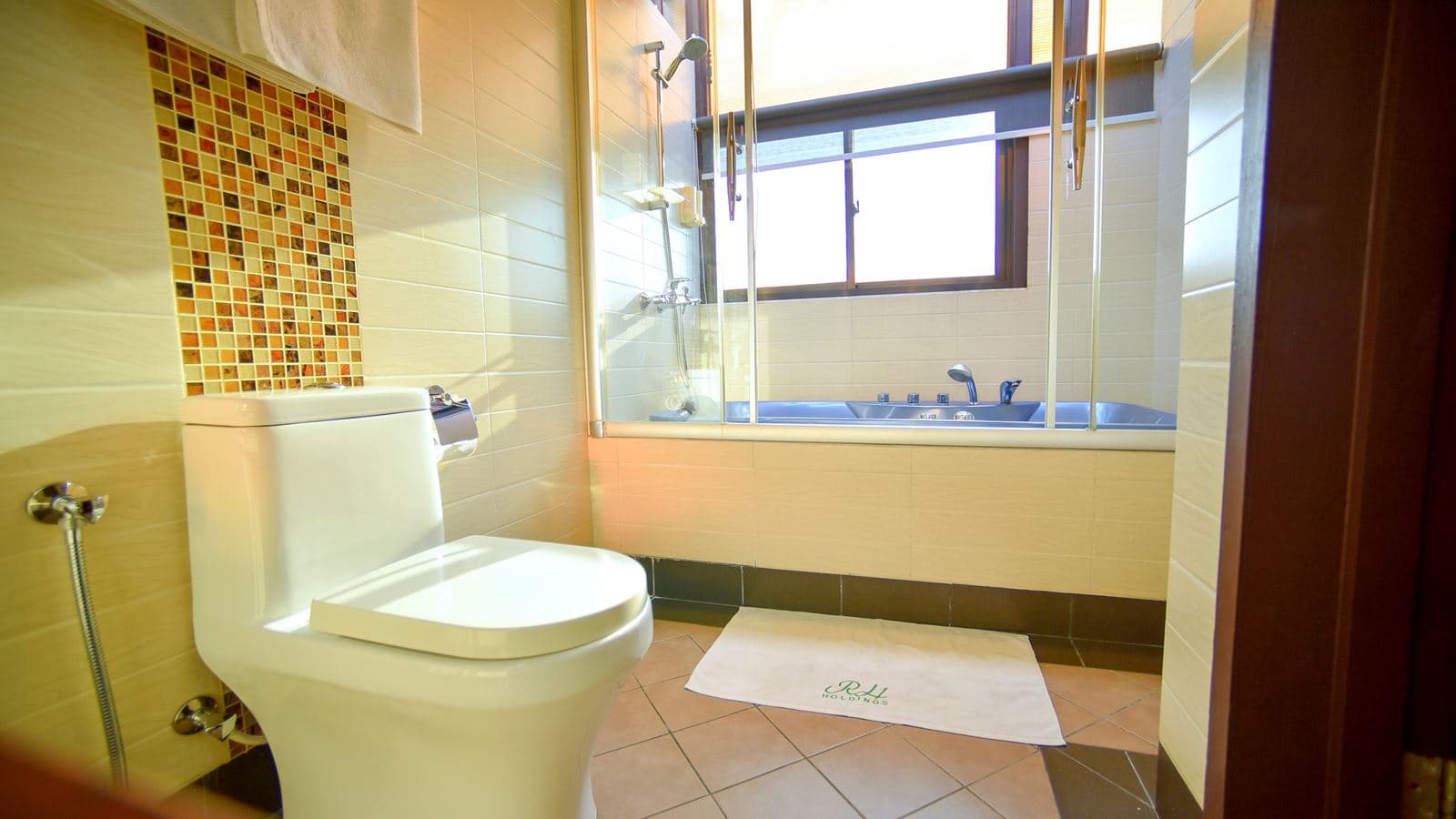 rooms-superior-with-bathtub