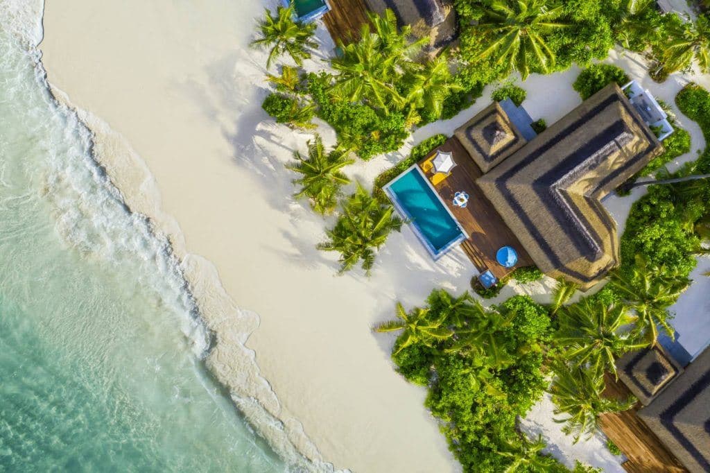 rooms-family-beach-pool-villa