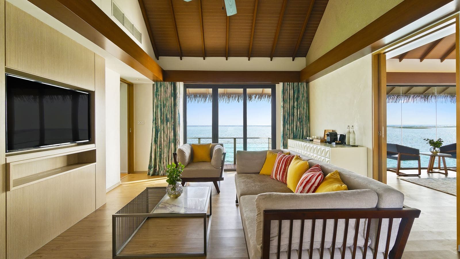 rooms-aqua-villa