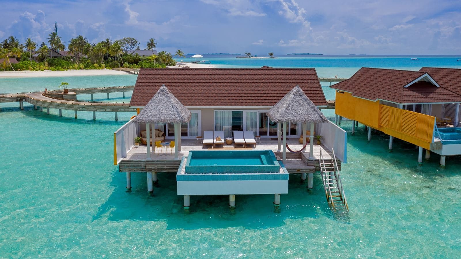 rooms-the-standard-residence-villa-with-pool