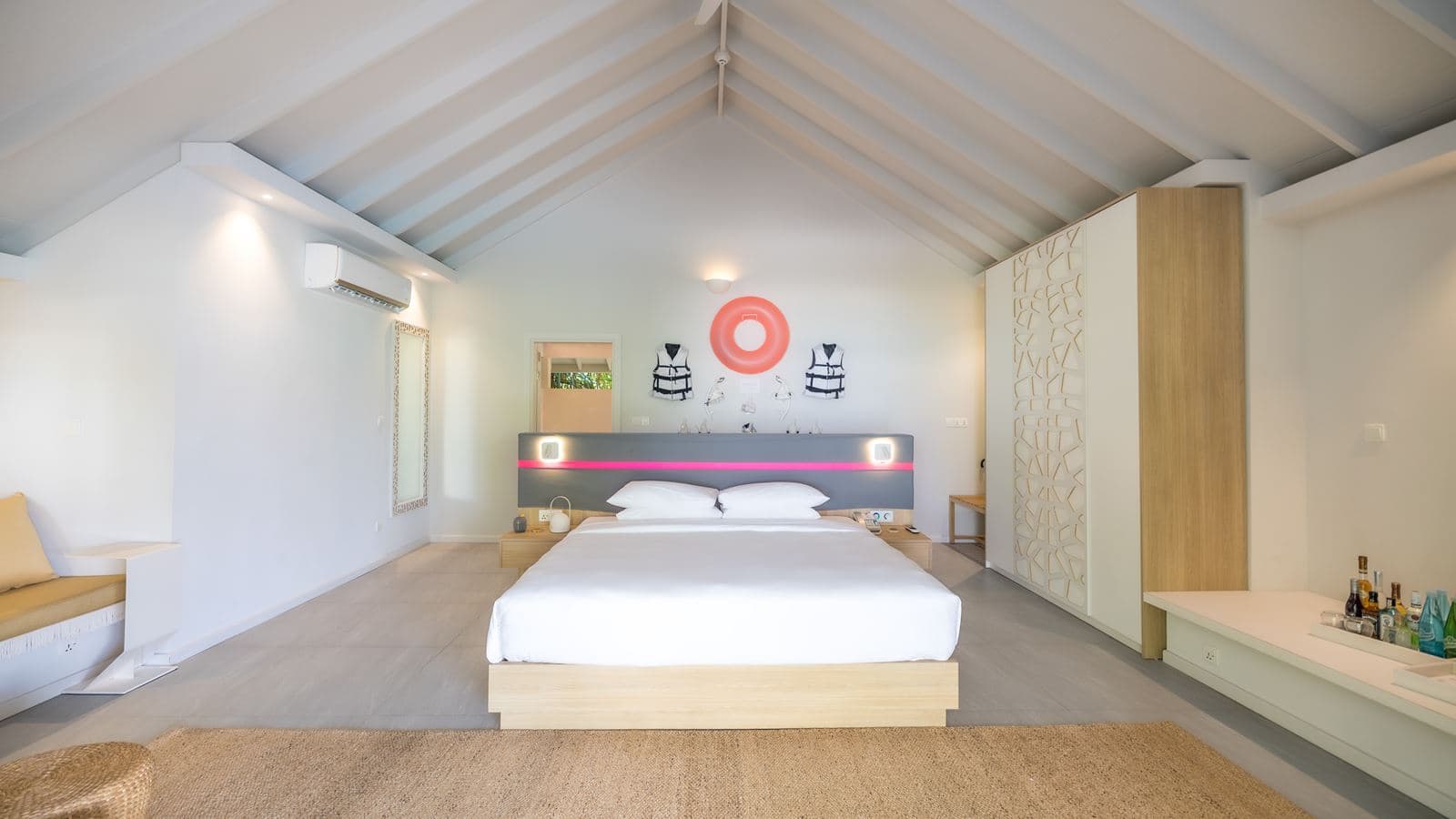 rooms-ocean-beach-villa-with-pool