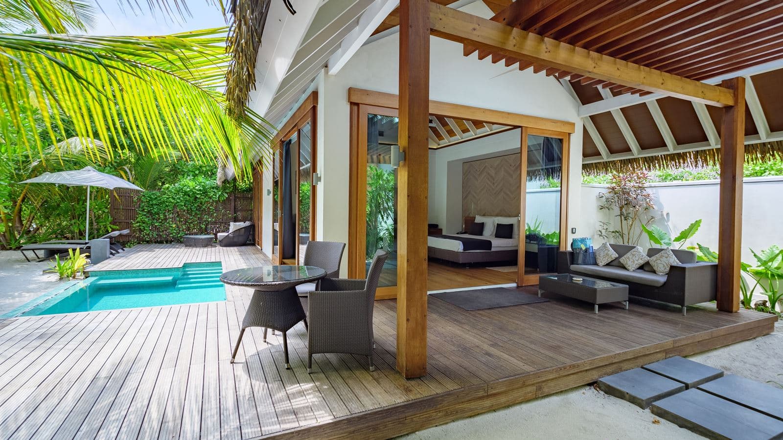 rooms-pool-villa