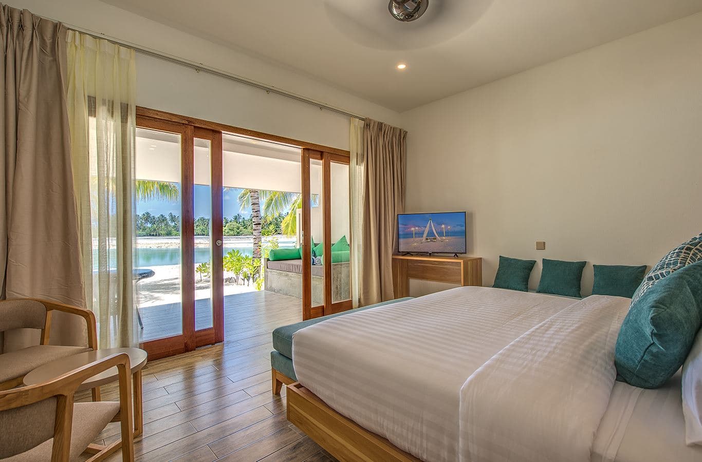 rooms-lake-view-villa