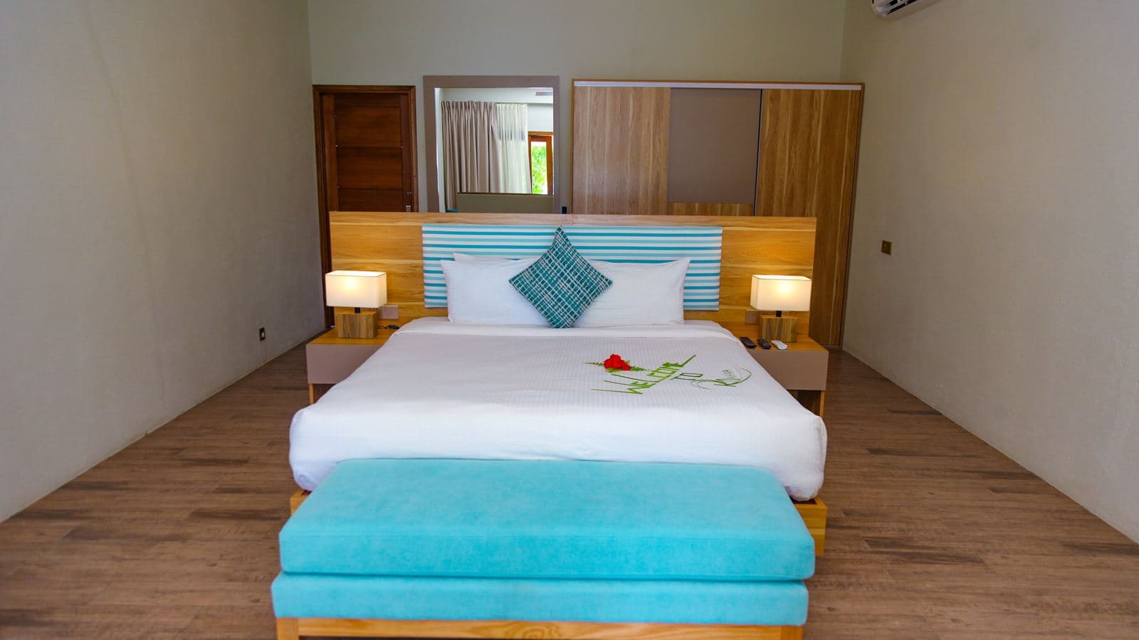 rooms-lake-view-villa