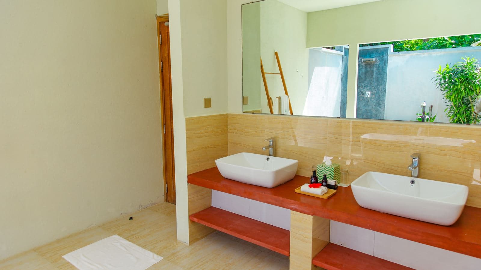 rooms-lake-view-villa