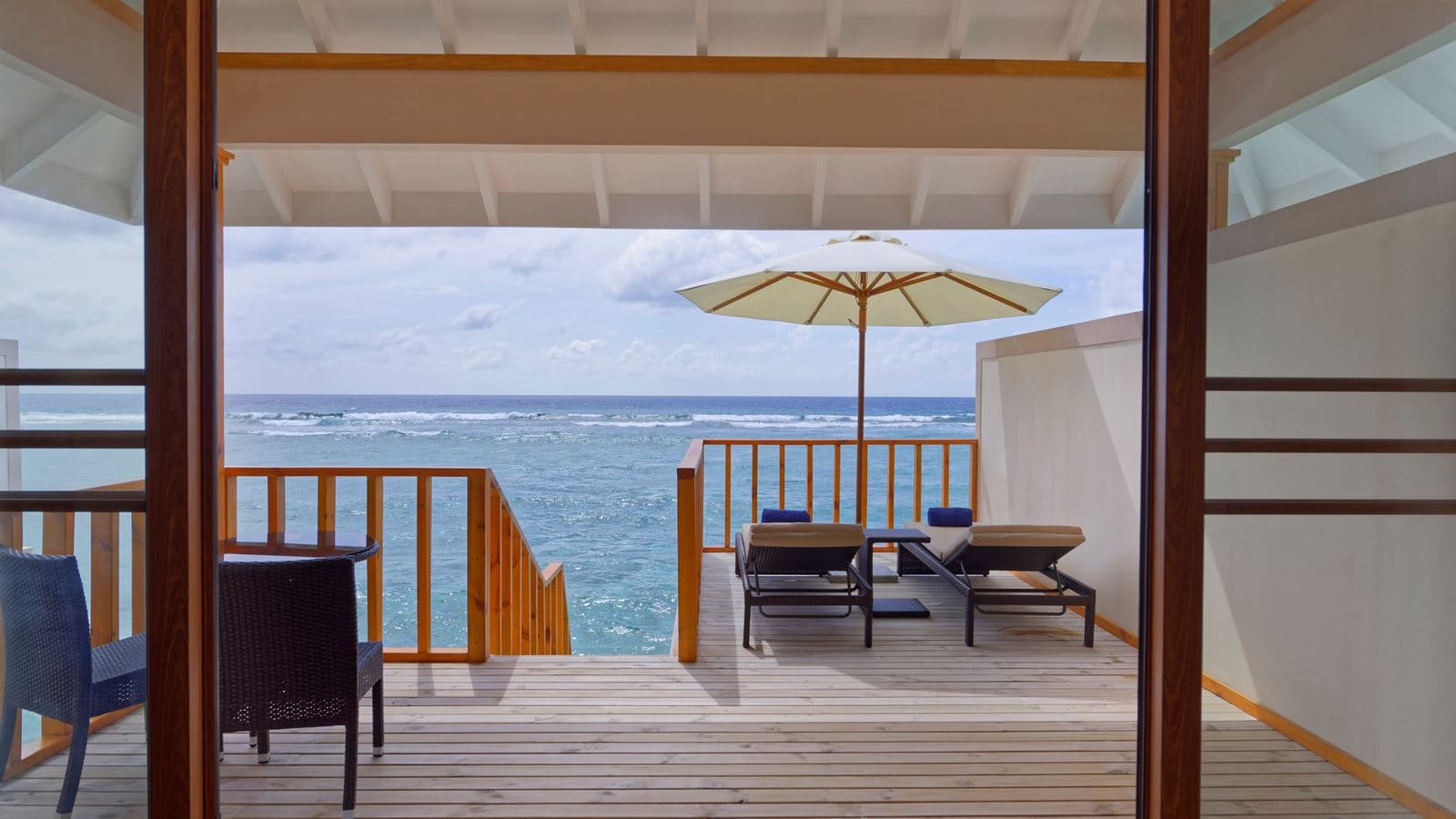 rooms-water-villa
