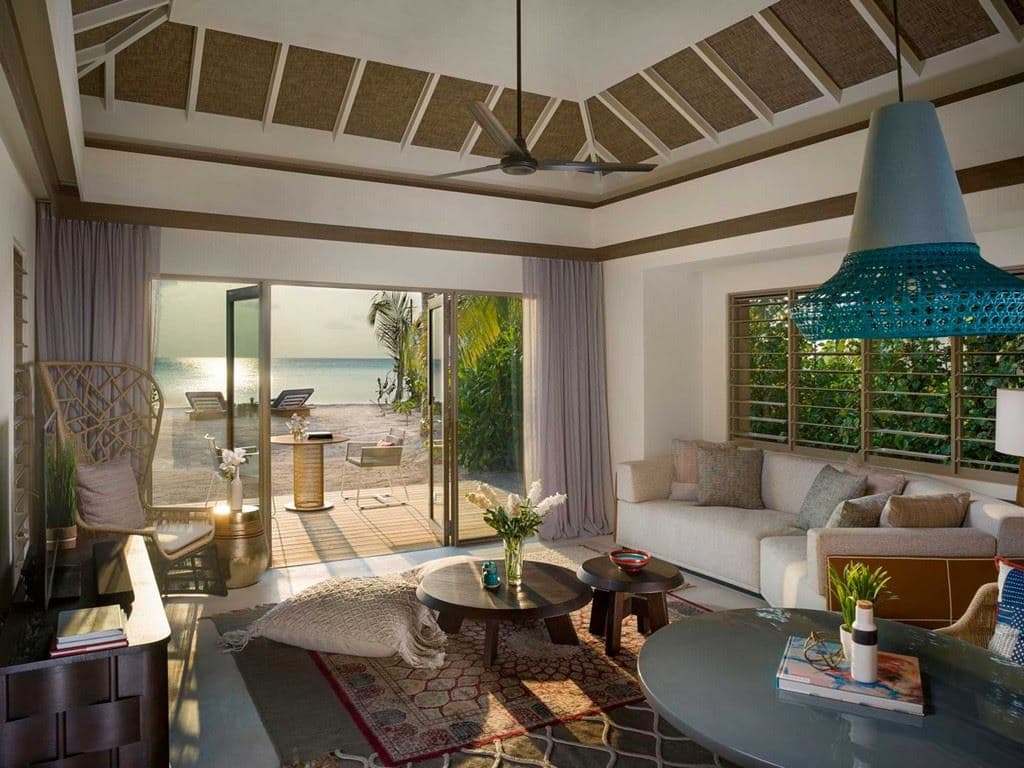rooms-one-bedroom-beach-pool-villa