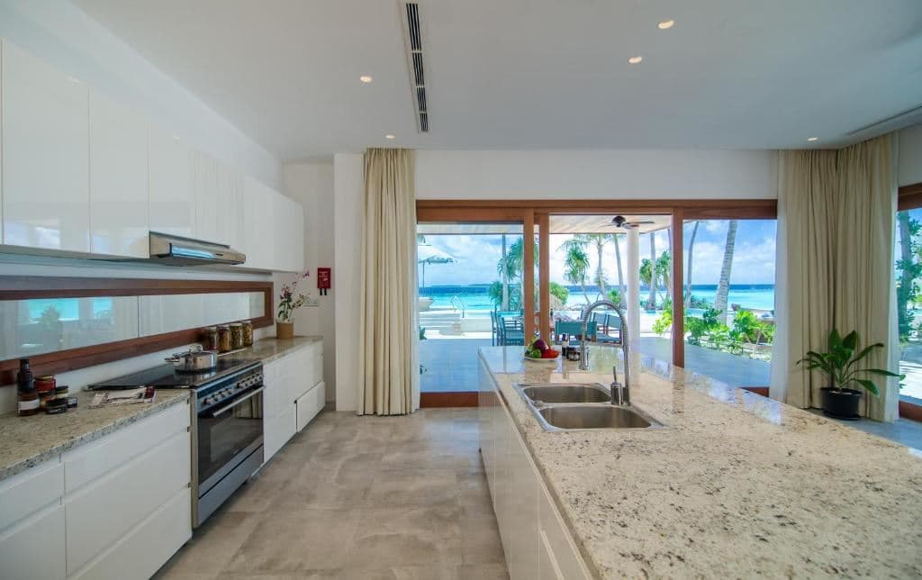 rooms-the-great-beach-residence-eight-bedrooms