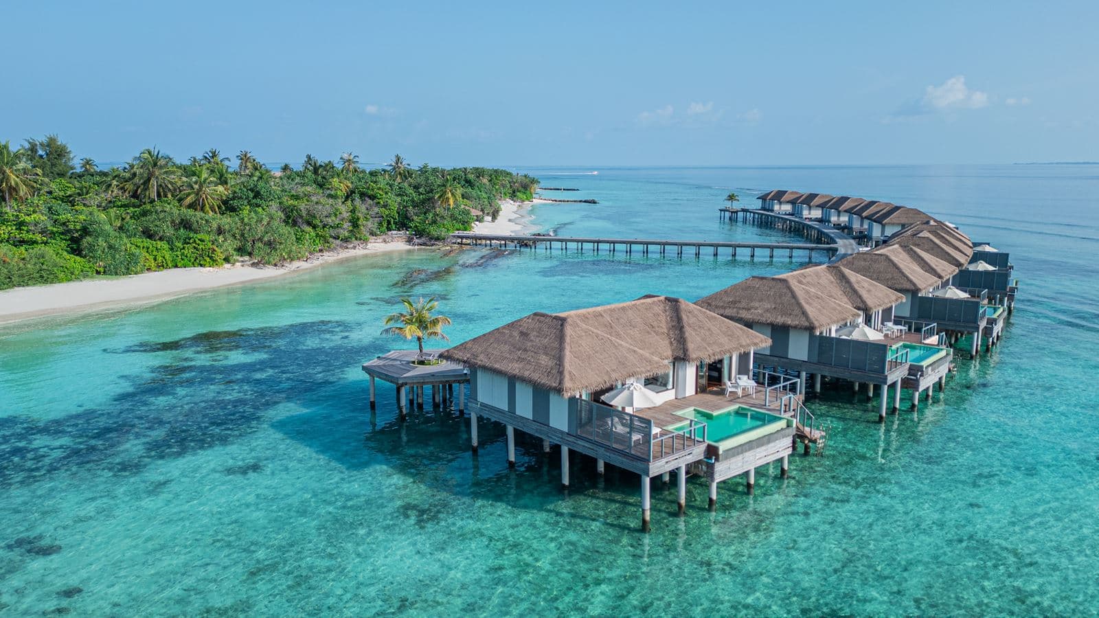 rooms-water-villa-with-private-pool--sunset-view--king-villa-sunset-view-overwater-with-private-pool