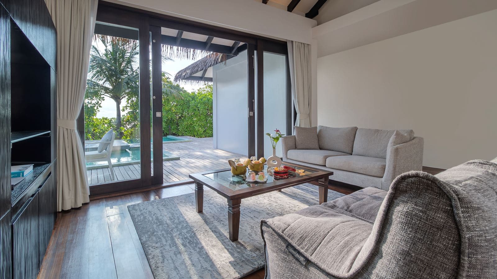 rooms-2bedroom-beach-villa-with-private-pool--2-bedroom-villa-beachfront-with-private-pool