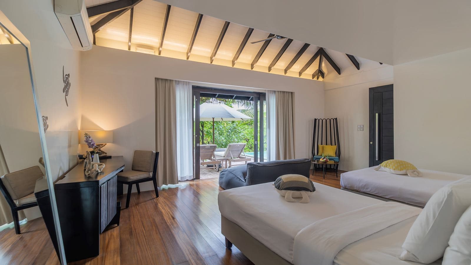 rooms-2bedroom-beach-villa-with-private-pool--2-bedroom-villa-beachfront-with-private-pool