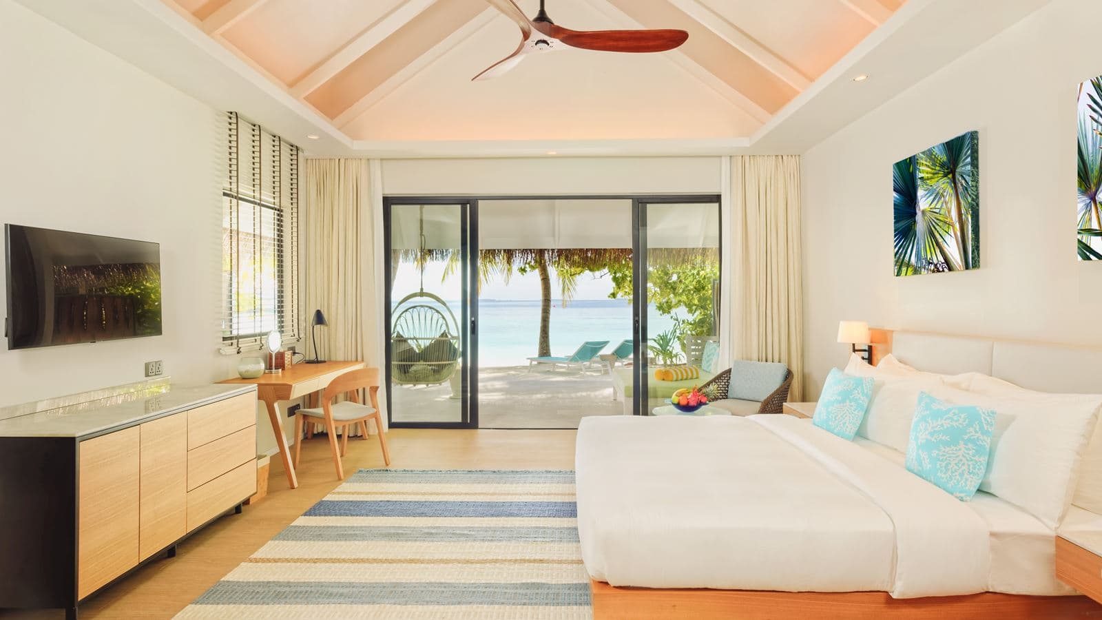 rooms-interconnected-beach-villa