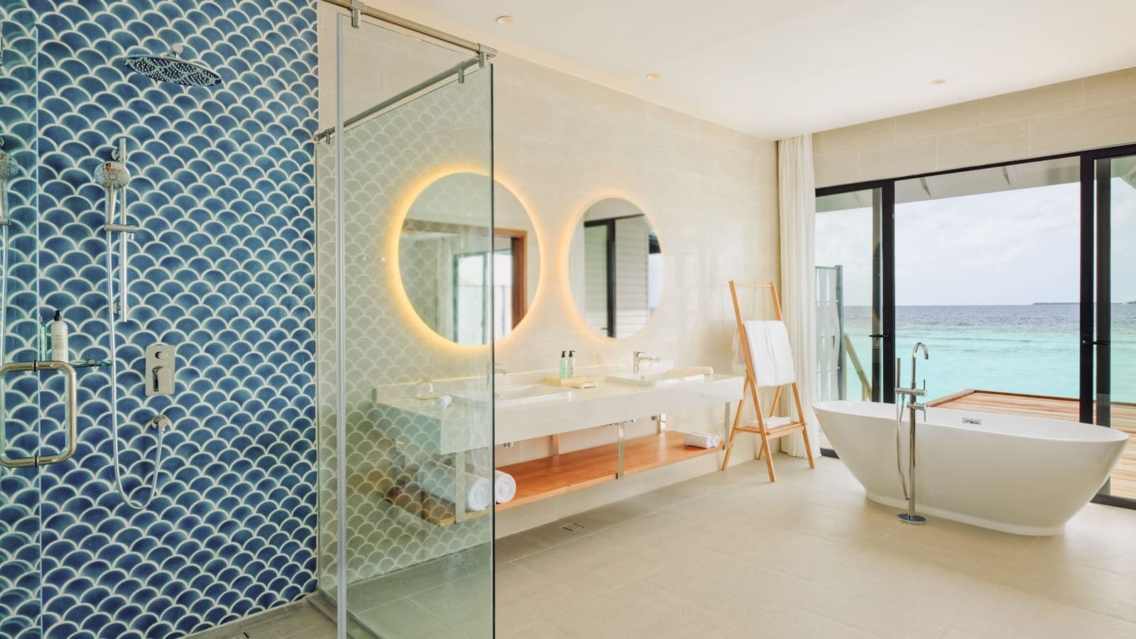 rooms-water-villa