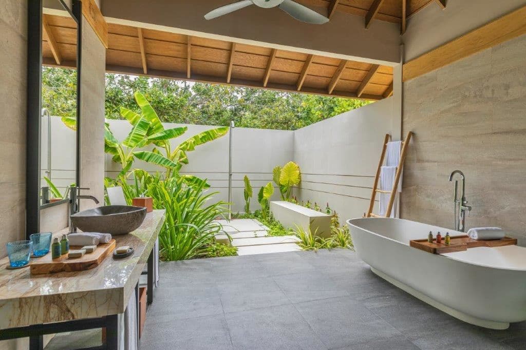 rooms-beach-villa-with-pool