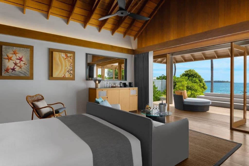 rooms-family-beach-villa-with-pool