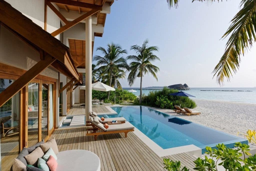 rooms-presidential-beach-villa