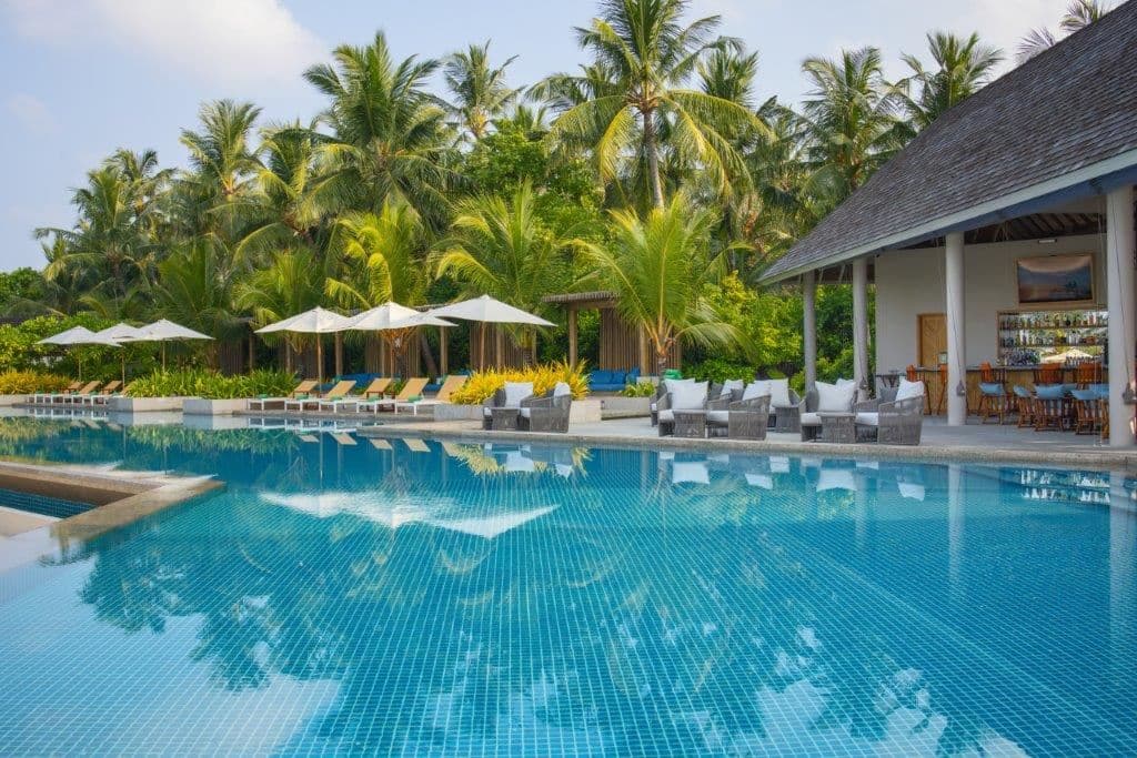 bars-sunset-pool-and-bar