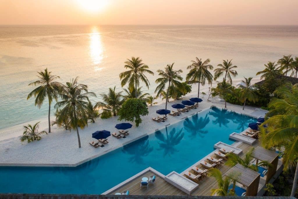 bars-sunset-pool-and-bar