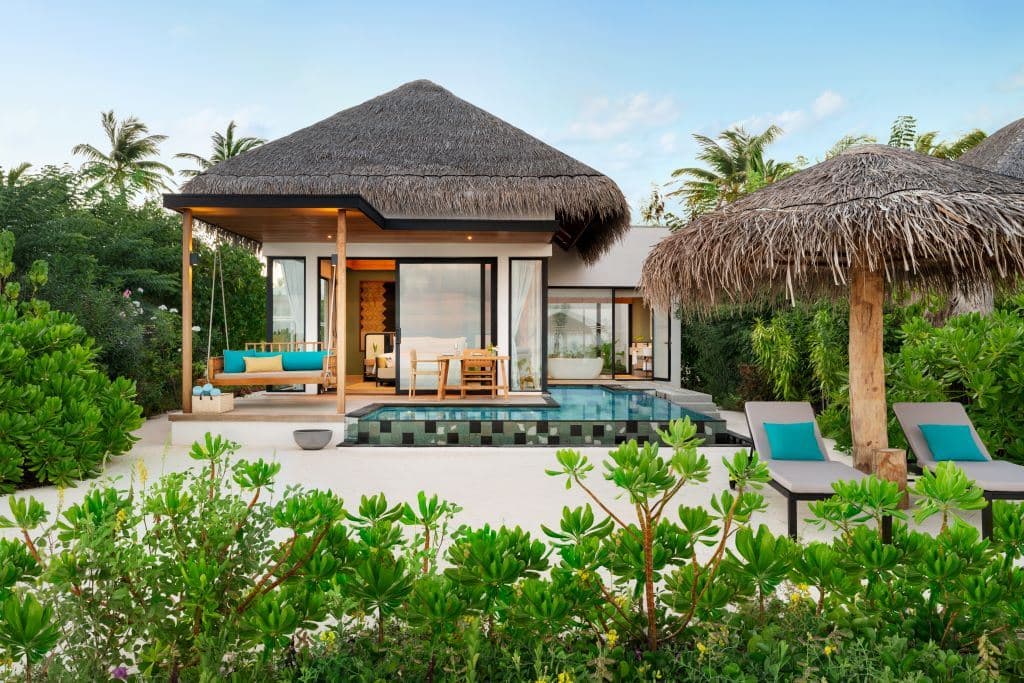 rooms-onebedroom-family-beach-pool-villa