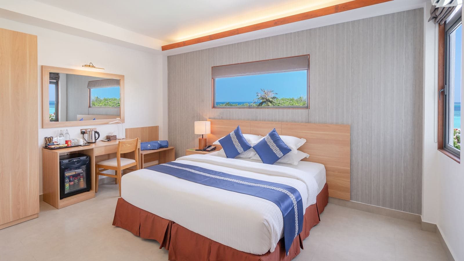 rooms-deluxe-room