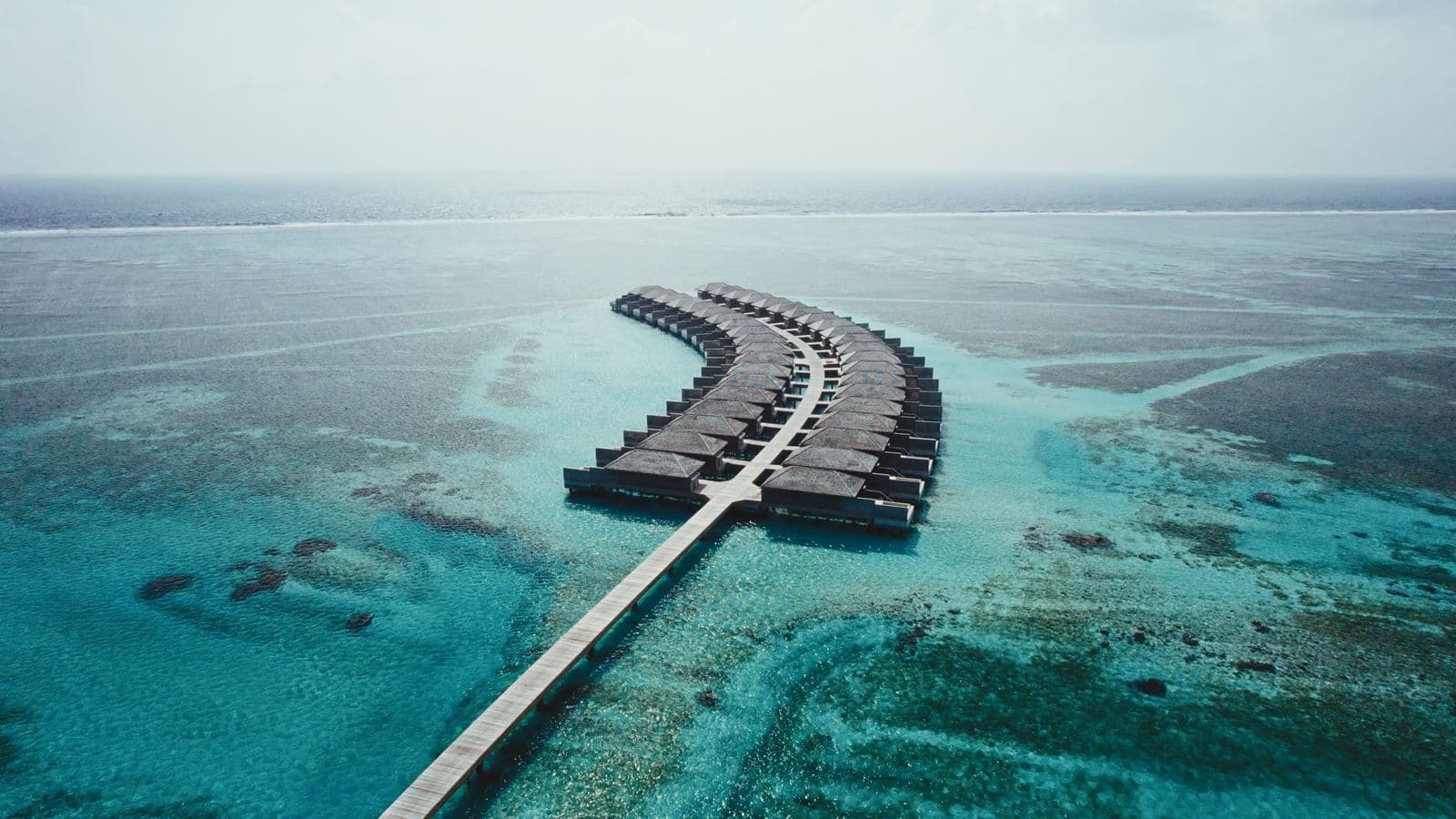 rooms-mabin-water-pool-villa