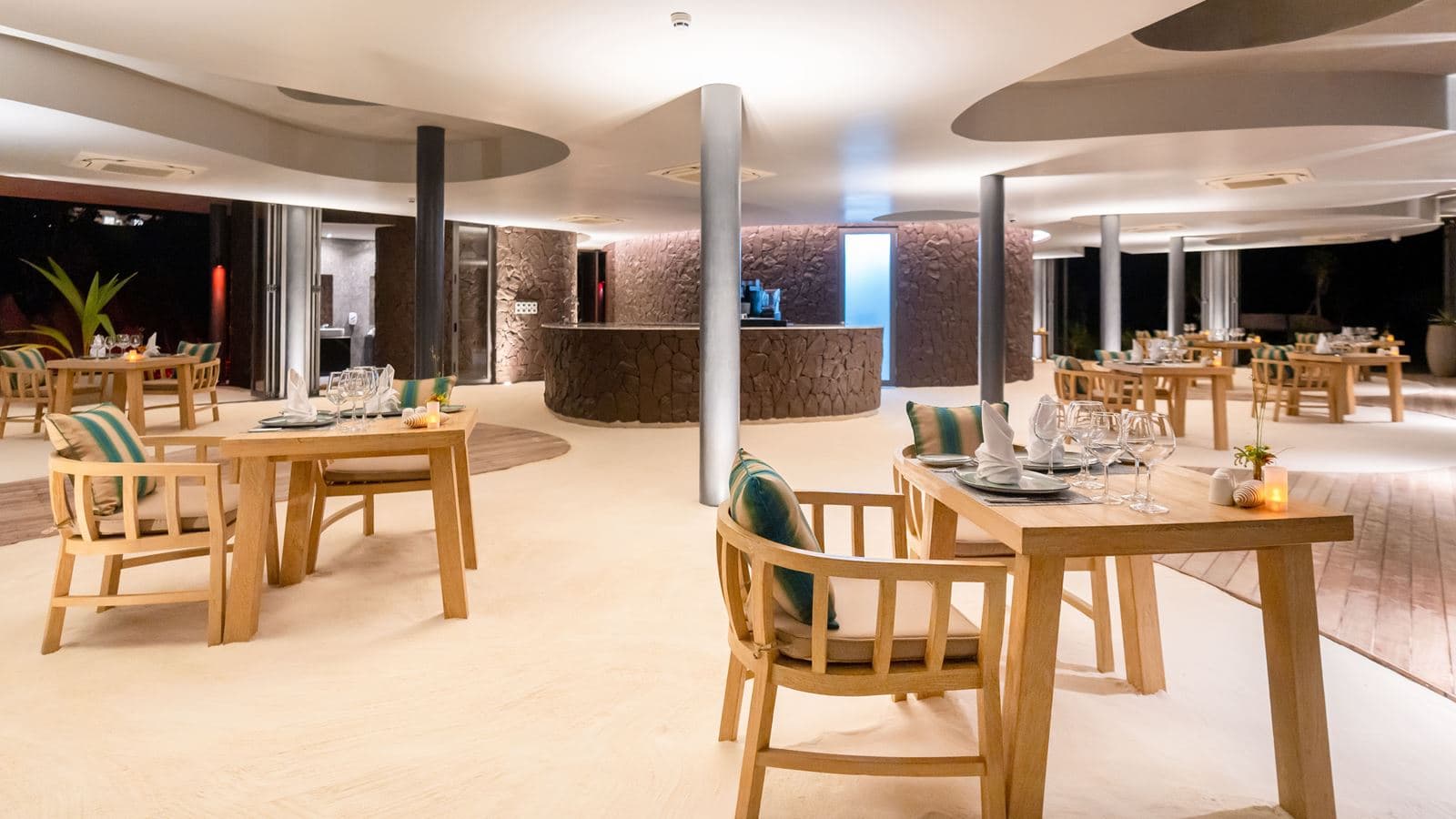 restaurants-fahrenheit-restaurant