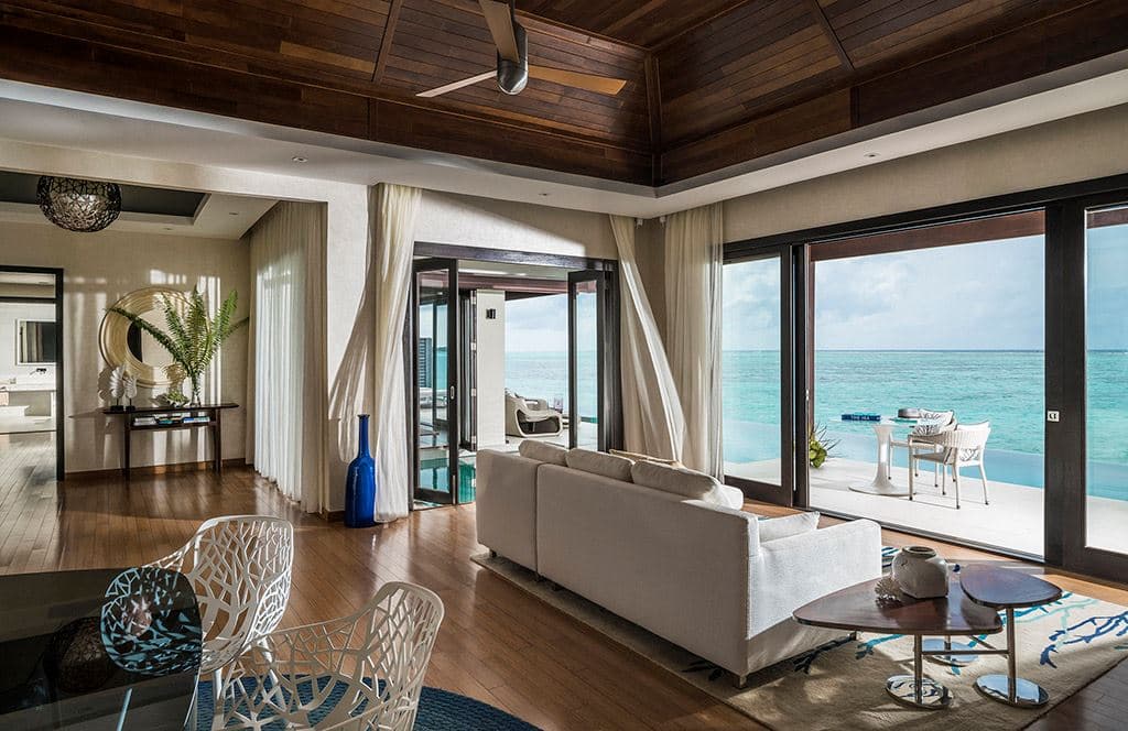 rooms-one-bedroom-ocean-pool-pavilion