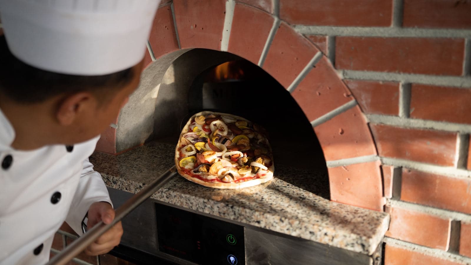 restaurants-pool-pizza