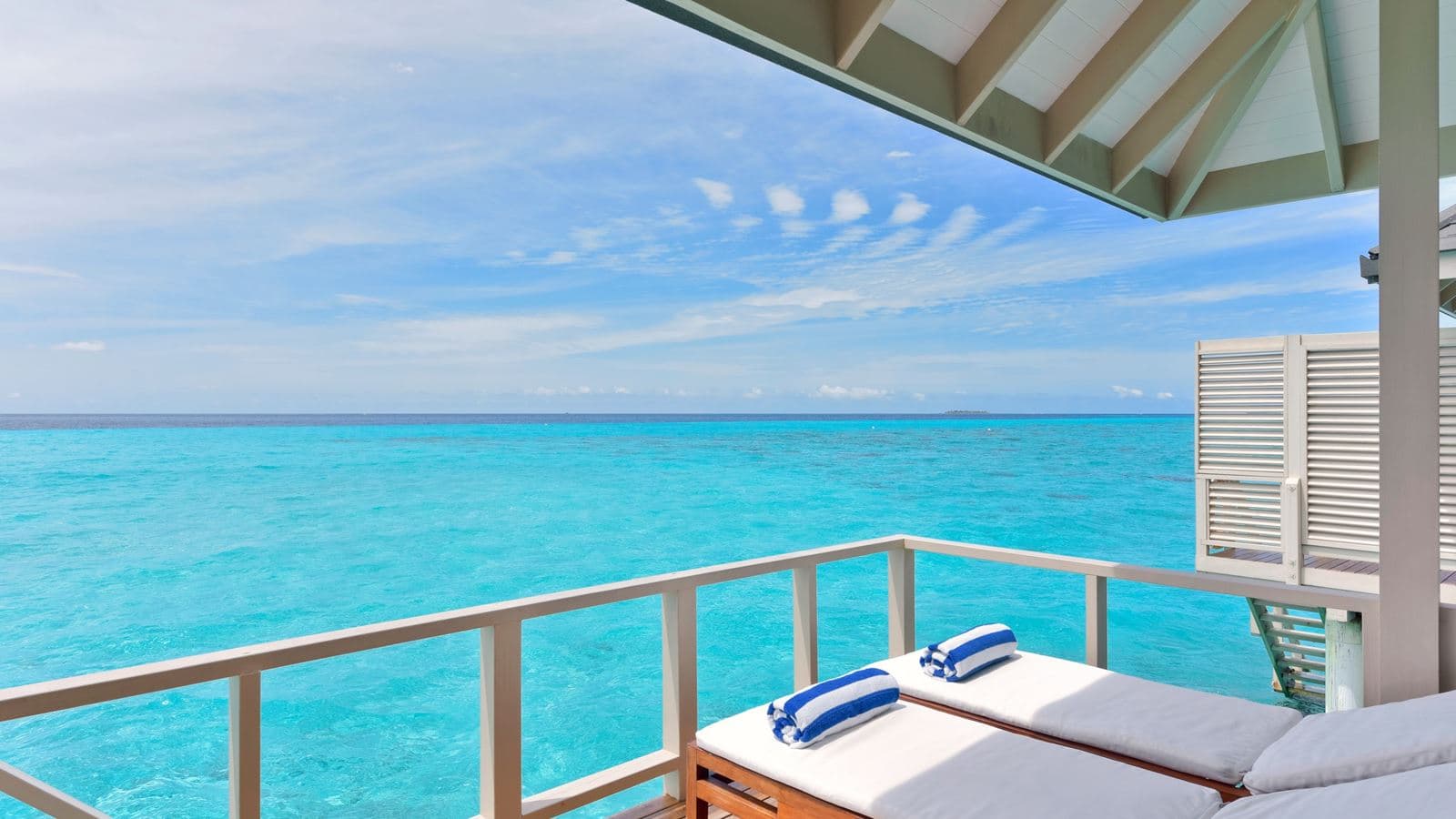 rooms-water-villa
