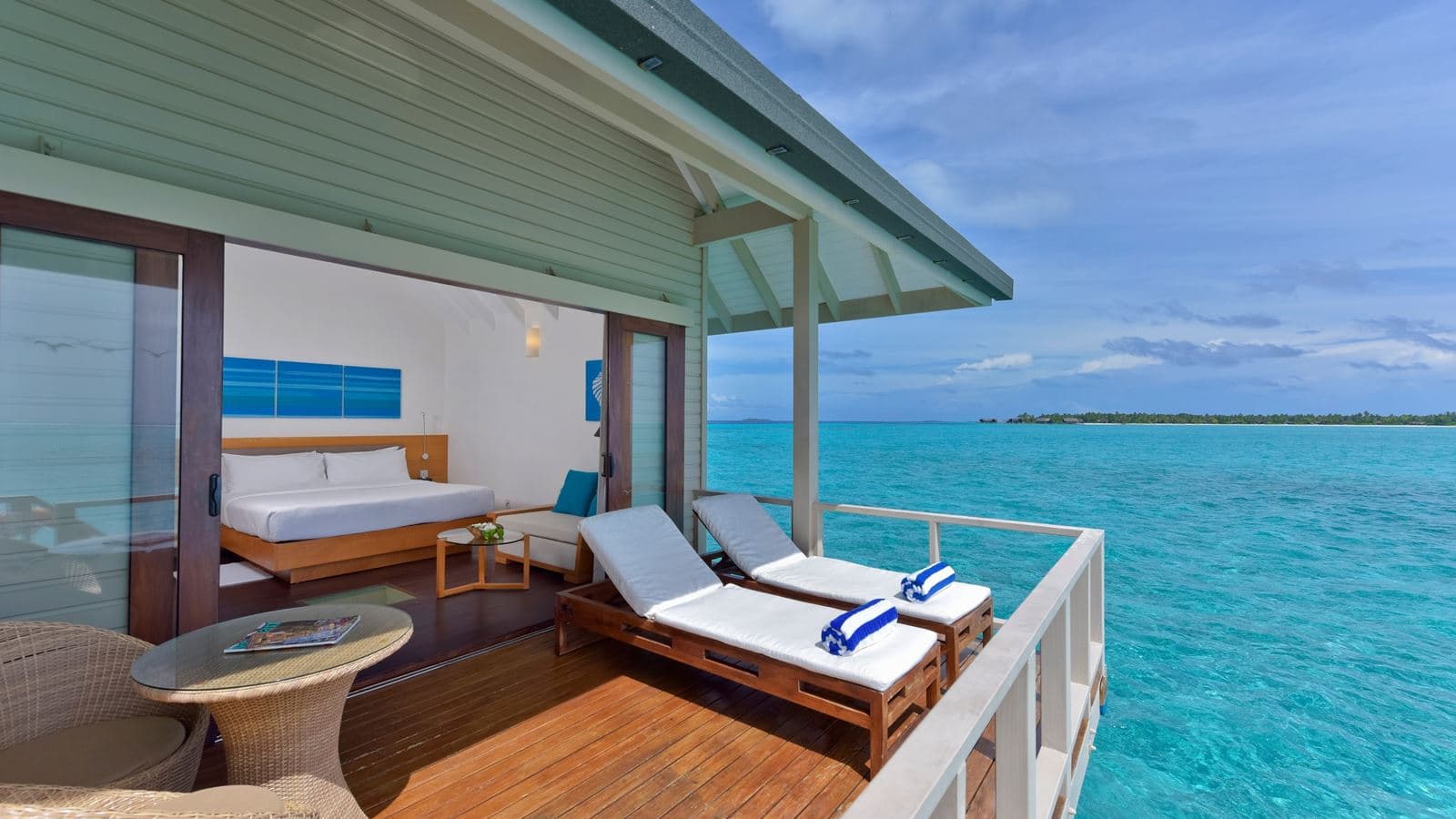 rooms-water-villa