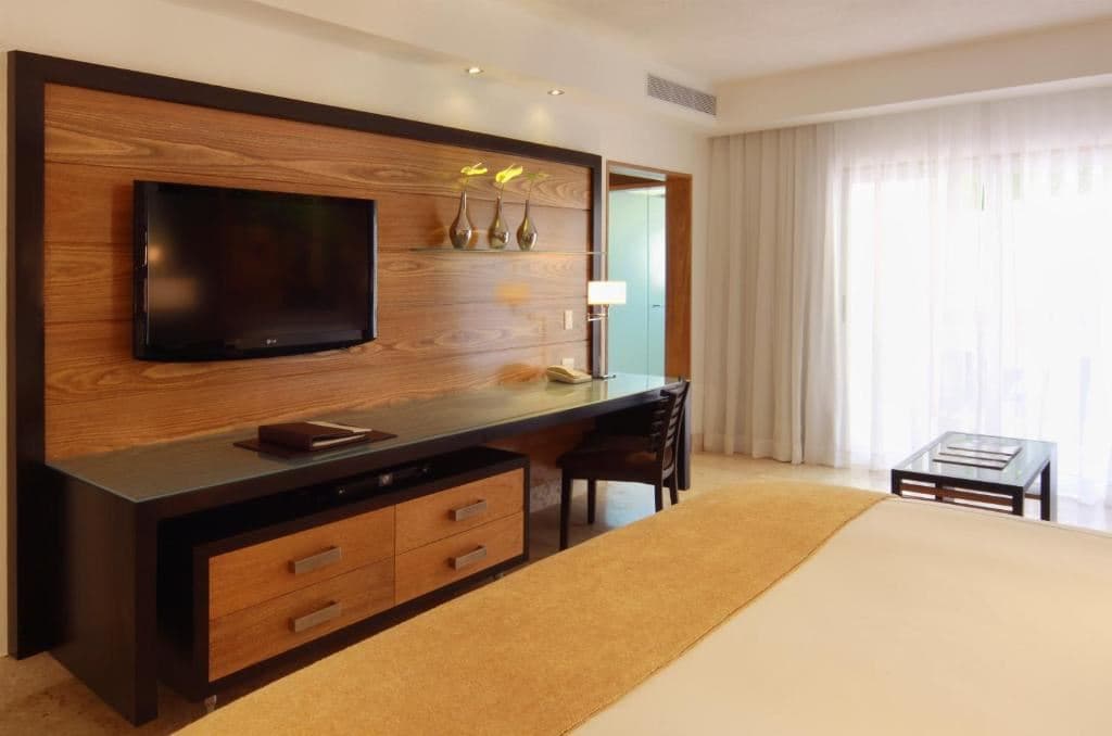 rooms-elite-patio-room