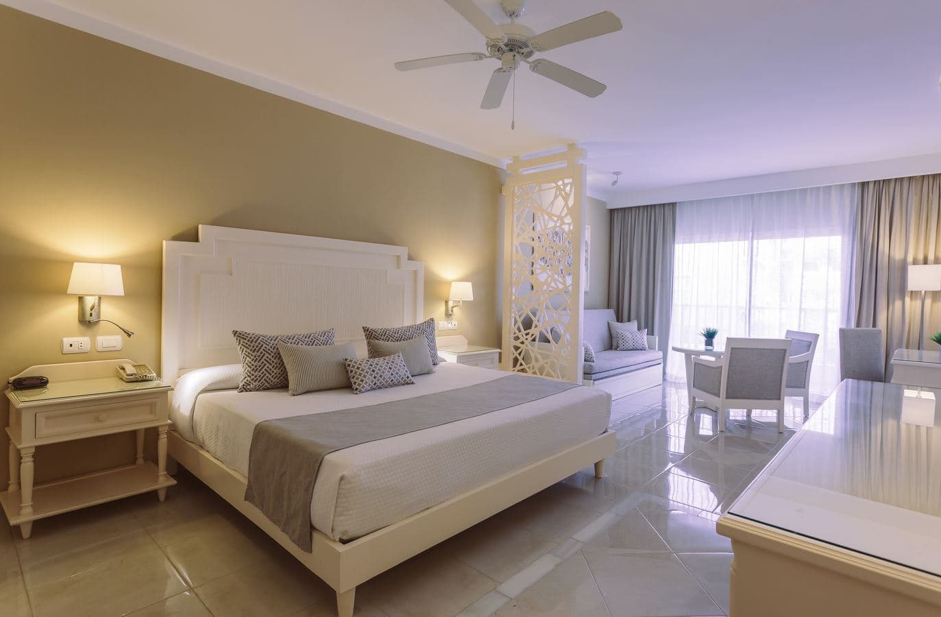 rooms-junior-suite-castle-view