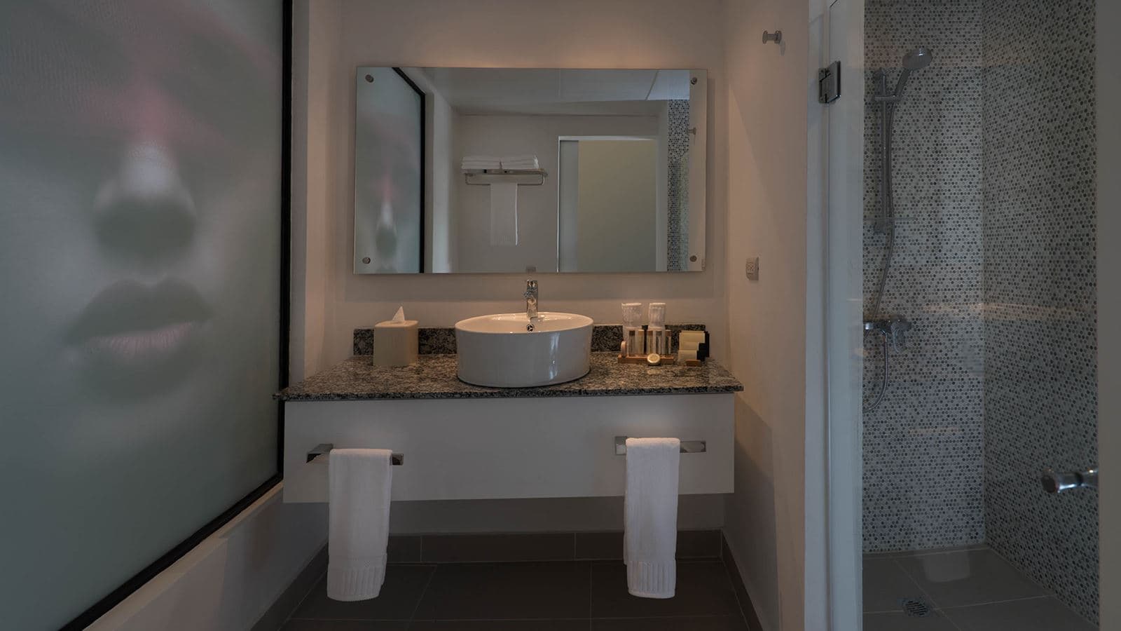 rooms-adults-only-room