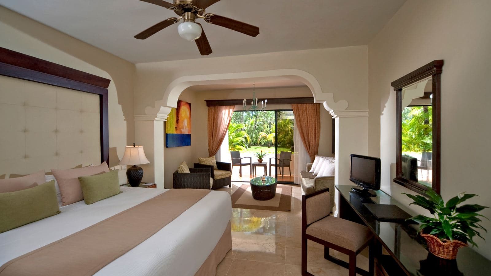 rooms-deluxe-room