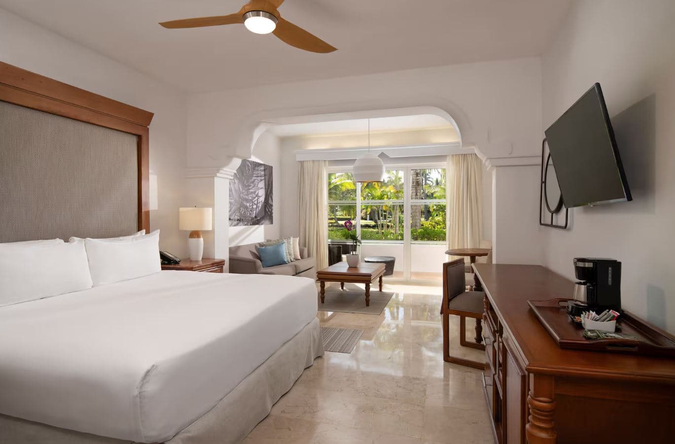 rooms-the-level-junior-suite-garden-view