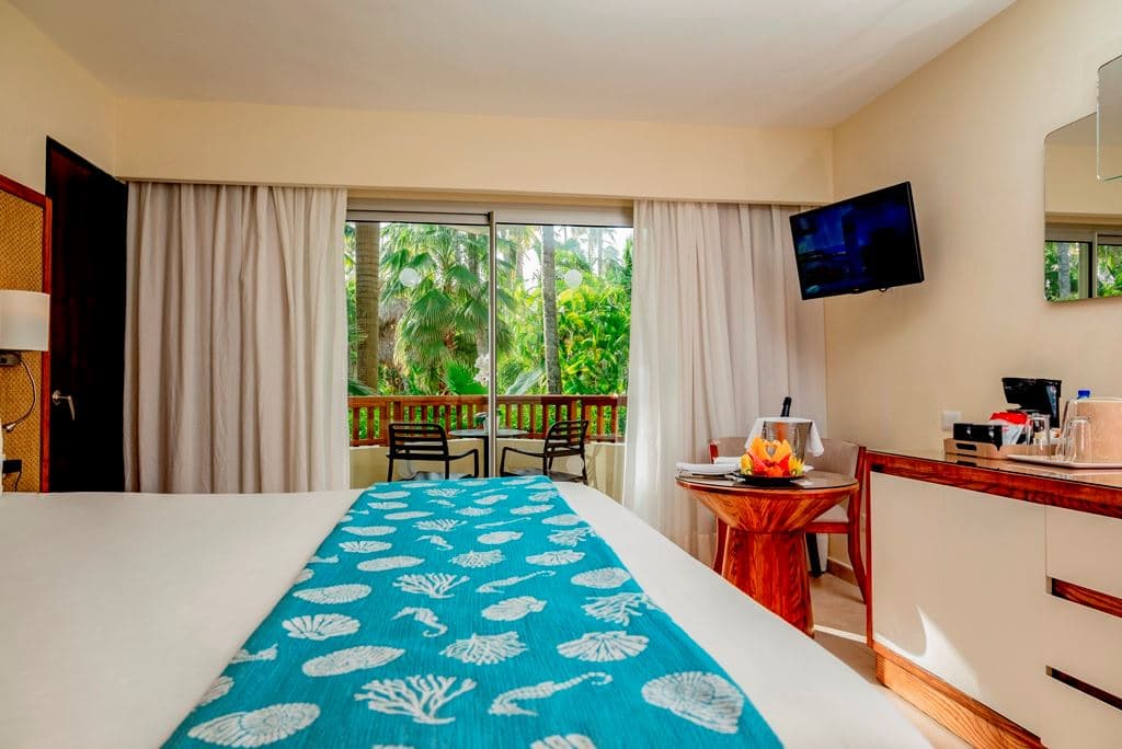 rooms-tropical-view