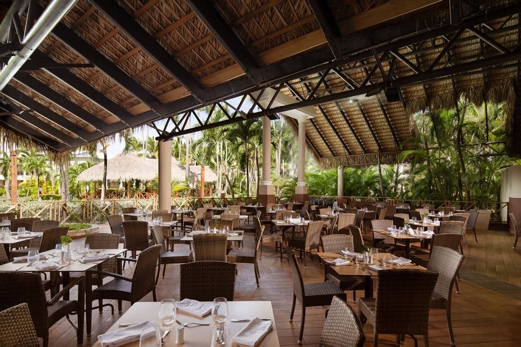 restaurants-open-sea-international-buffet